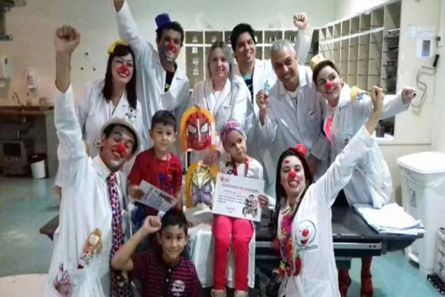 BOAS INICIATIVAS - Pequenos heróis