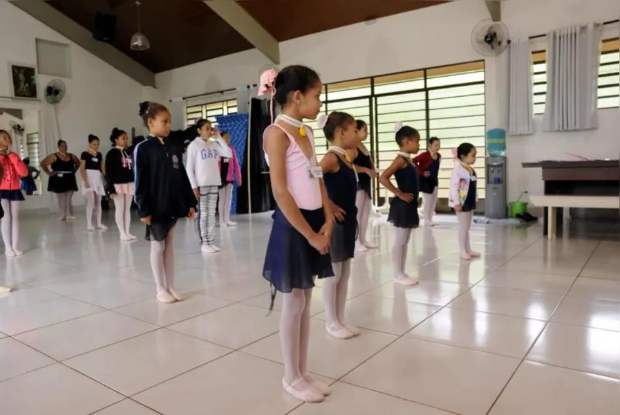 AULA DE CIDADANIA - Muito além da dança
