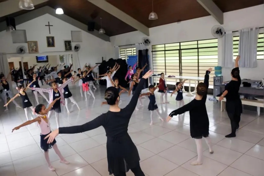 AULA DE CIDADANIA - Muito além da dança
