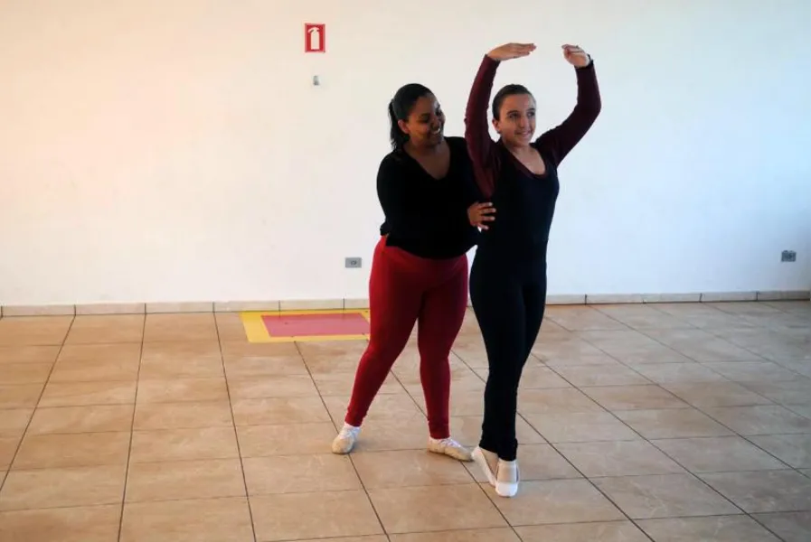 AULA DE CIDADANIA - Muito além da dança