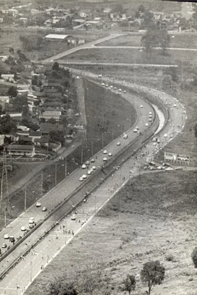 Via Expressa completa 40 anos