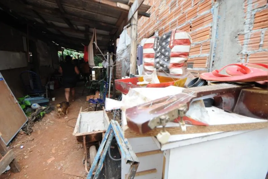 LUTA POR TETO - Londrina tem 3.600 famílias em ocupações irregulares
