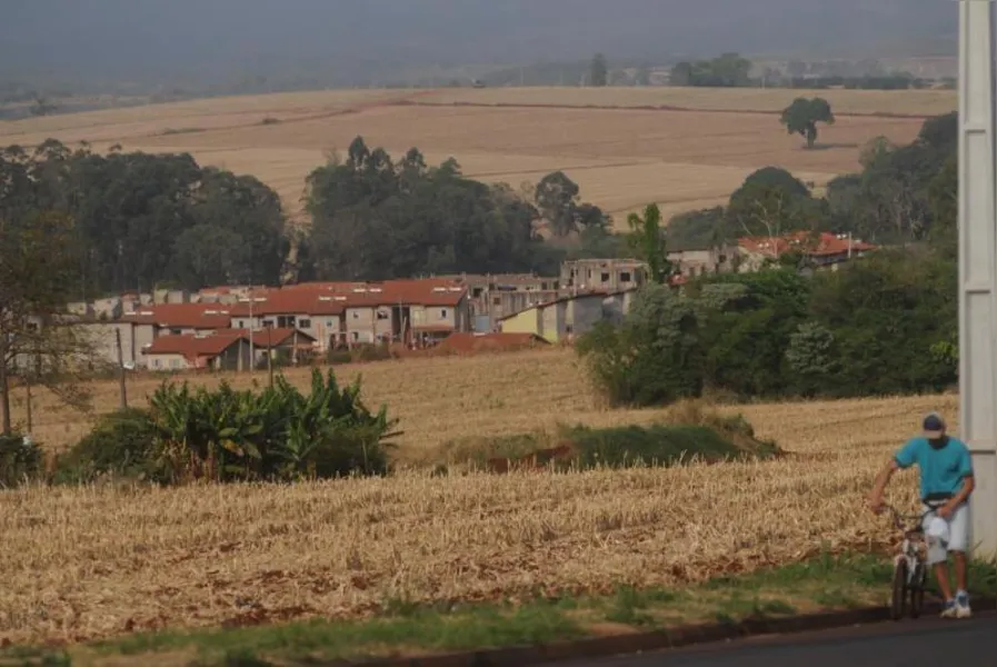 LUTA POR TETO - Londrina tem 3.600 famílias em ocupações irregulares