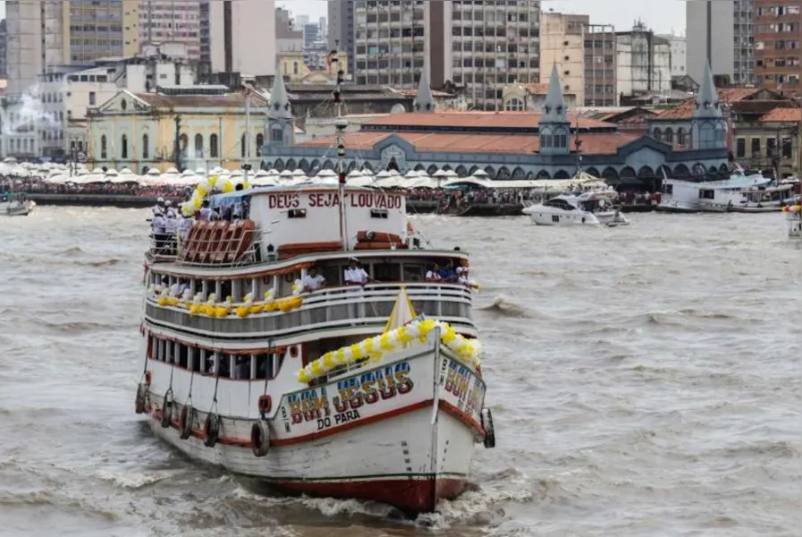 Um rio de gente, um mar de fé
