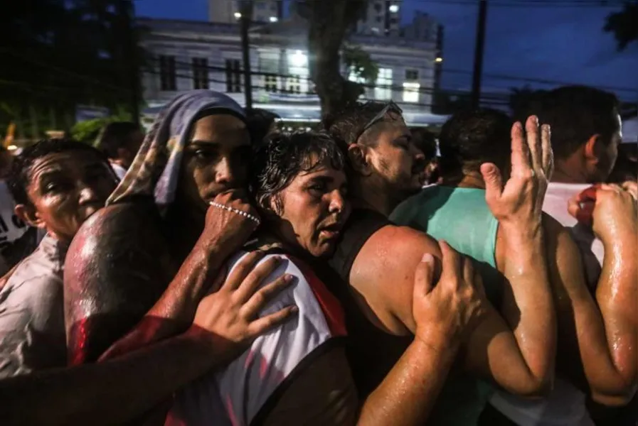 Um rio de gente, um mar de fé