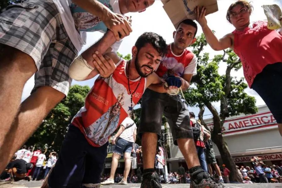 Um rio de gente, um mar de fé