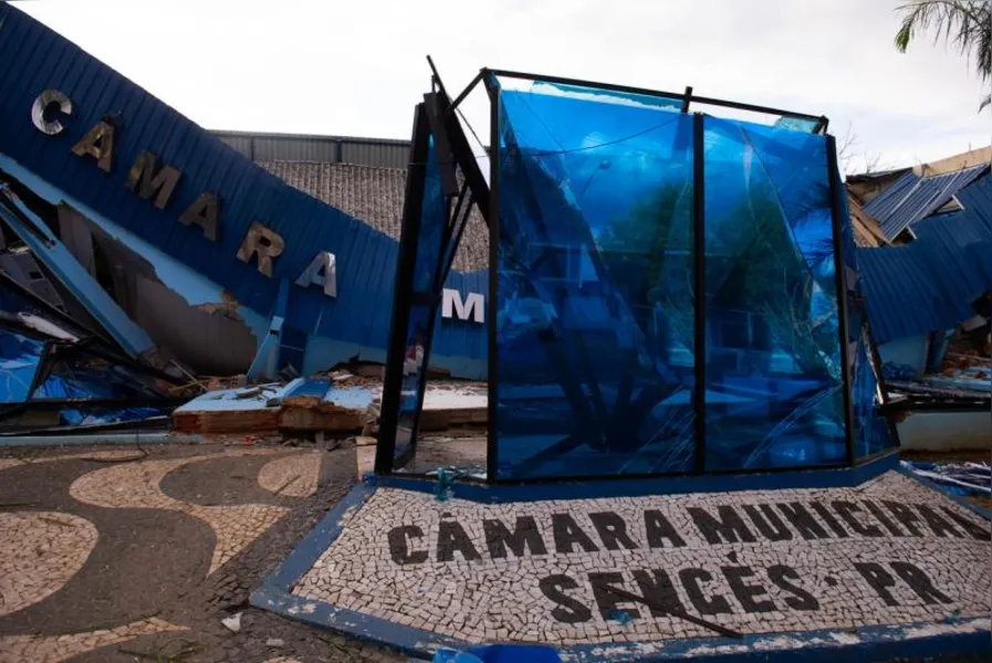 Após temporal, moradores se mobilizam para reconstruir Sengés
