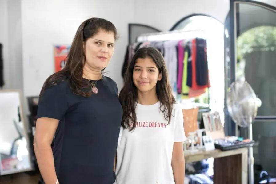 Thiago Nassif: Bazar solidário K.Daher: um sucesso!