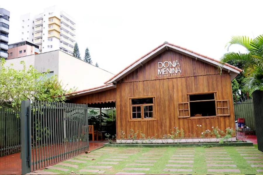 CONSTRUÇÃO - O antigo que se transforma em novo