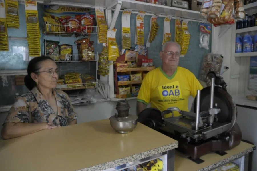 Balcão, poeira e uma vida inteira