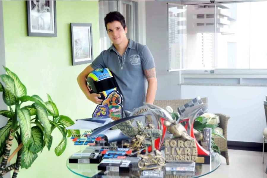 SOCIEDADE Londrina - Thiago Nassif