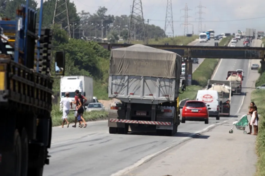 PARE E PENSE Leis mais rígidas diminuem infrações de trânsito?
