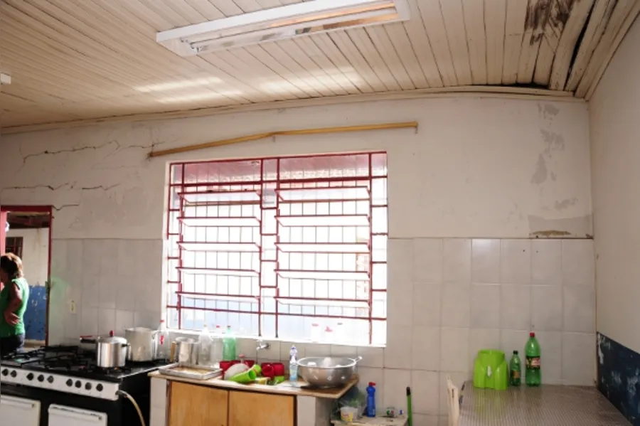Creche em Bela Vista ameaça desabar