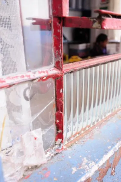 Creche em Bela Vista ameaça desabar