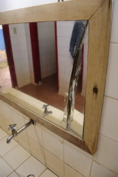 Creche em Bela Vista ameaça desabar
