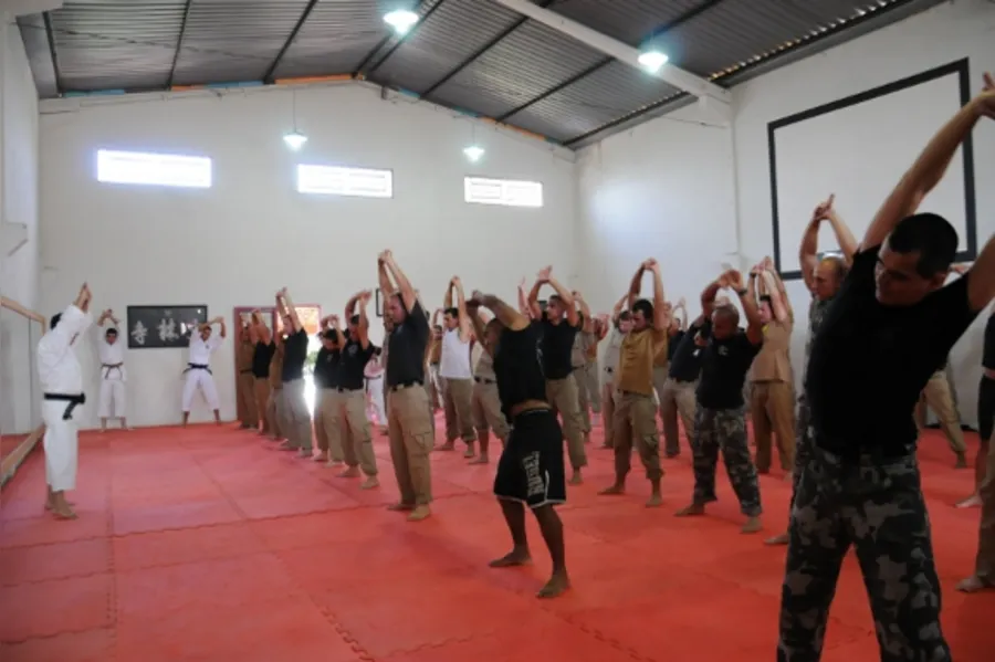 Mestre inglês capacita policiais militares