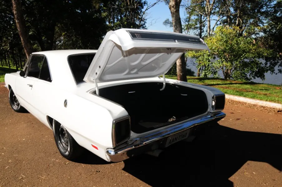 Sonho de menino, Dodge Dart encanta pela conservação