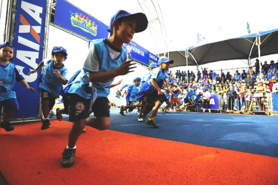 Corrida reúne 1,5 mil pequenos competidores