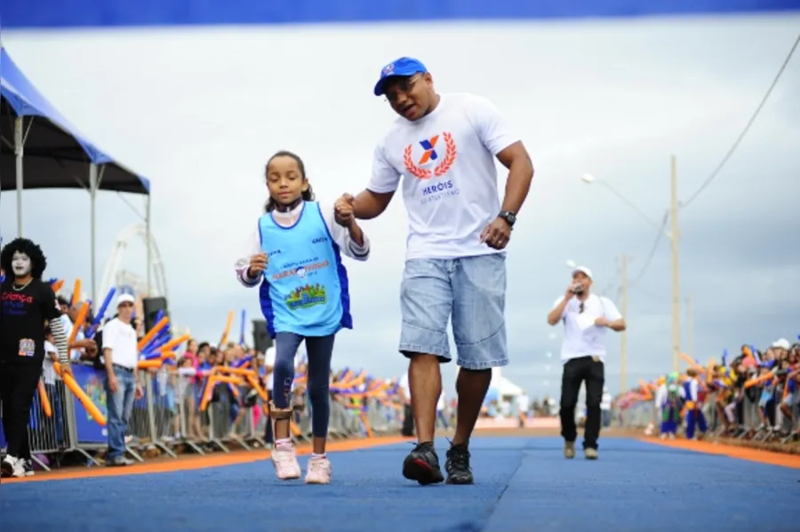 Corrida reúne 1,5 mil pequenos competidores