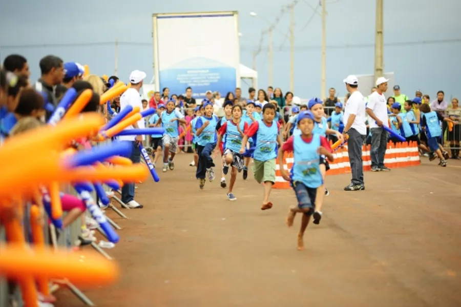 Corrida reúne 1,5 mil pequenos competidores