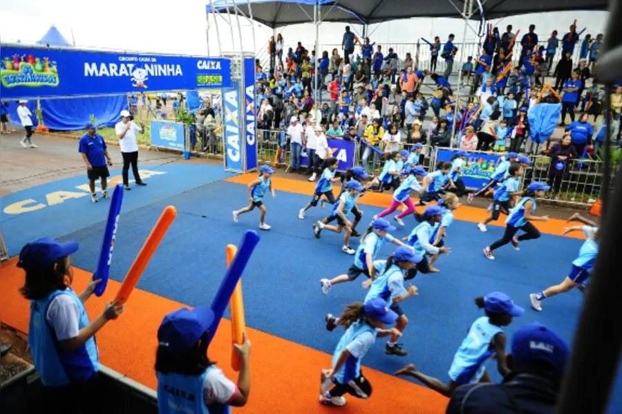 Corrida reúne 1,5 mil pequenos competidores