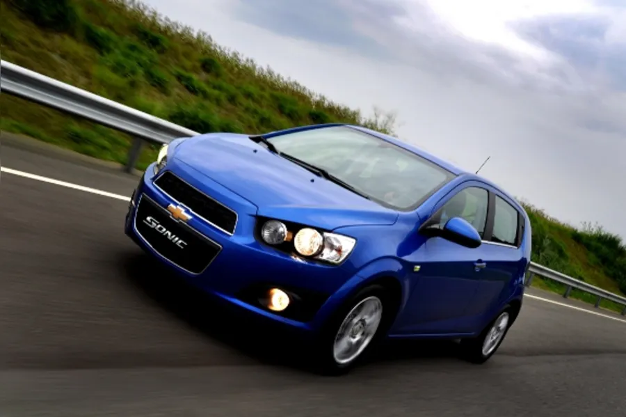 Chega ao Brasil o Chevrolet Sonic