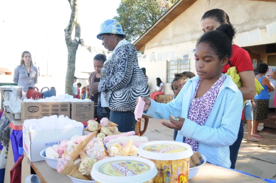 Festa junina para aproximar famílias