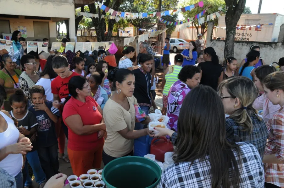 Festa junina para aproximar famílias