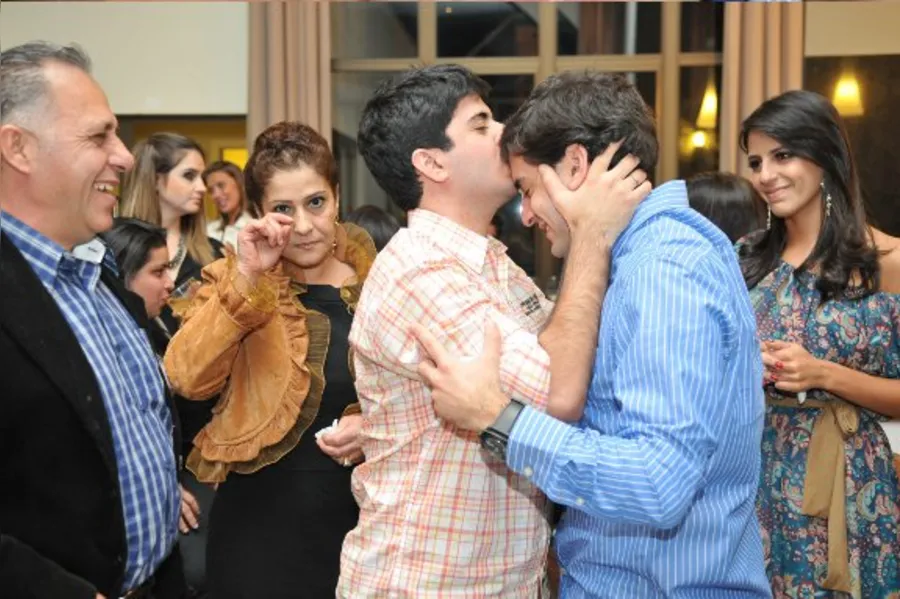 FOLHA GENTE - Thiago Nassif