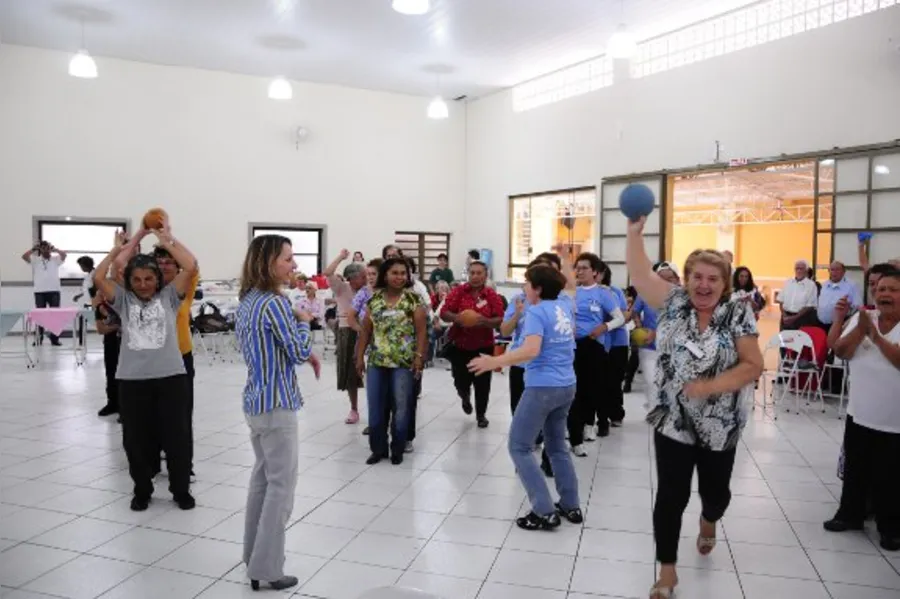 Avós comemoram data em grande estilo