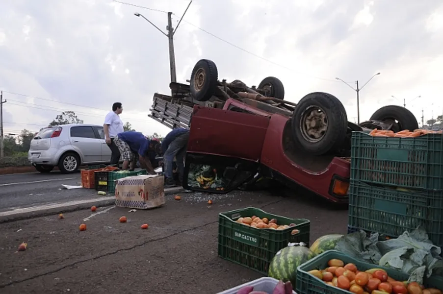 Acidentes congestionam BR-369 nos dois sentidos