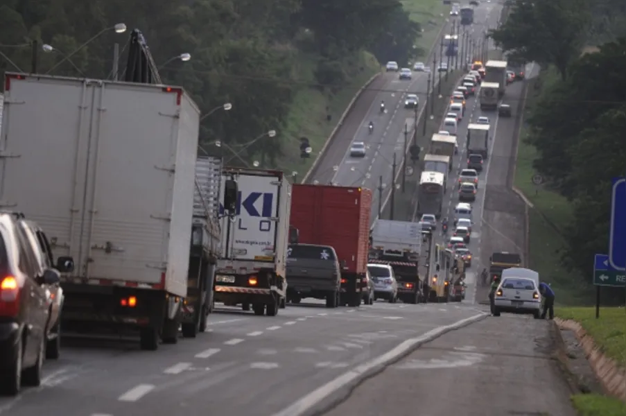 Acidentes congestionam BR-369 nos dois sentidos