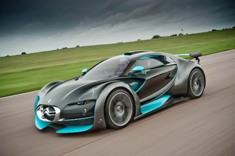 'Carros do futuro' supreendem o público