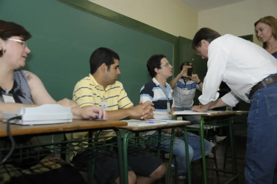 Confira as imagens mais marcantes do segundo turno em Londrina