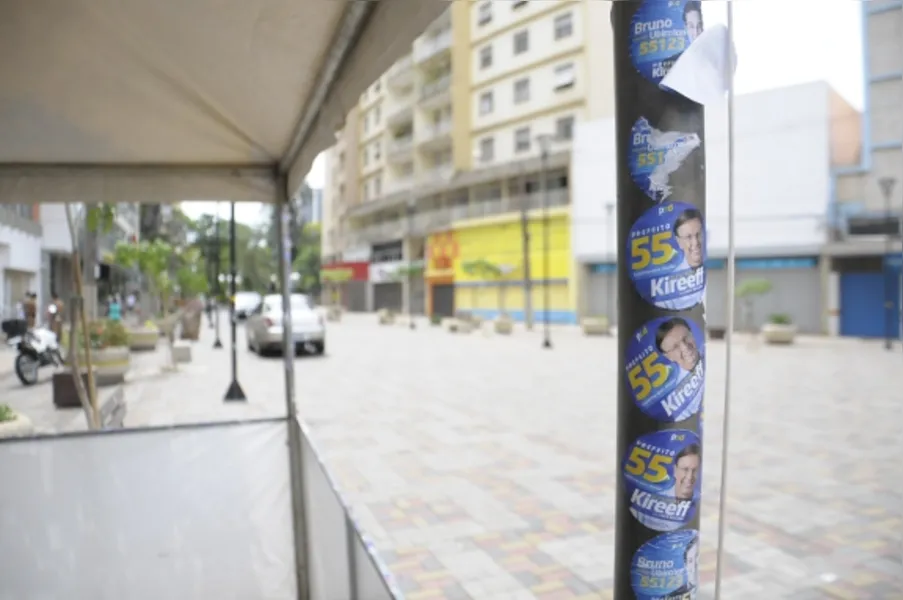Confira as imagens mais marcantes do segundo turno em Londrina
