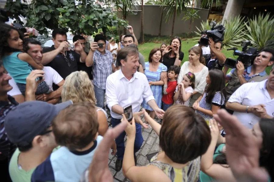 Confira as imagens mais marcantes do segundo turno em Londrina