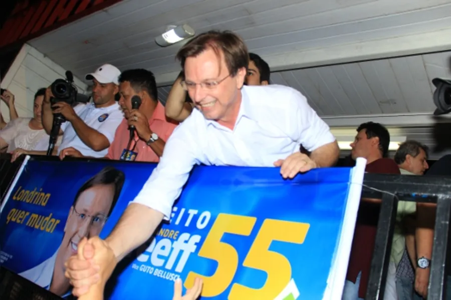 Confira as imagens mais marcantes do segundo turno em Londrina