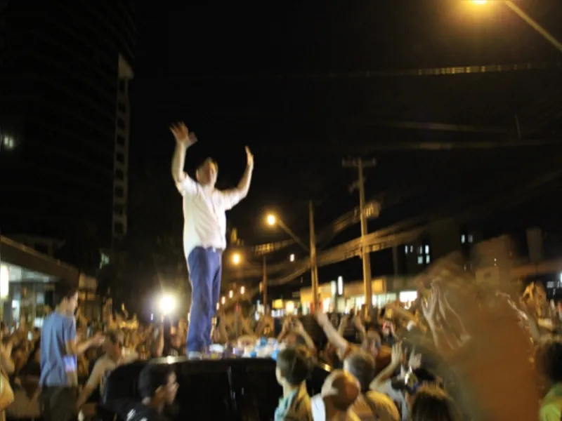Confira as imagens mais marcantes do segundo turno em Londrina