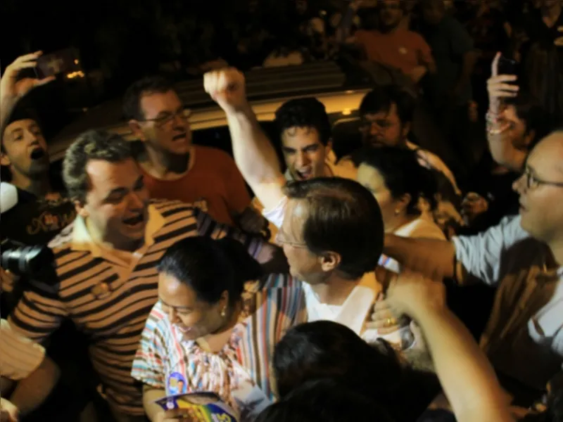 Confira as imagens mais marcantes do segundo turno em Londrina