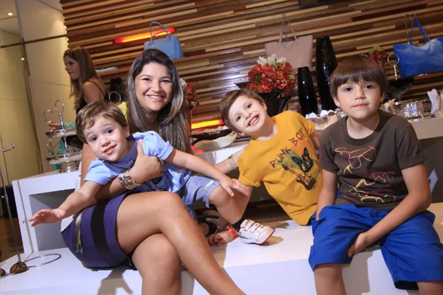 FOLHA GENTE - THIAGO NASSIF
