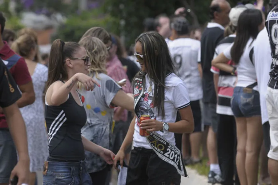 MUNDIAL DE CLUBES - Corintianos festejam na Higienópolis