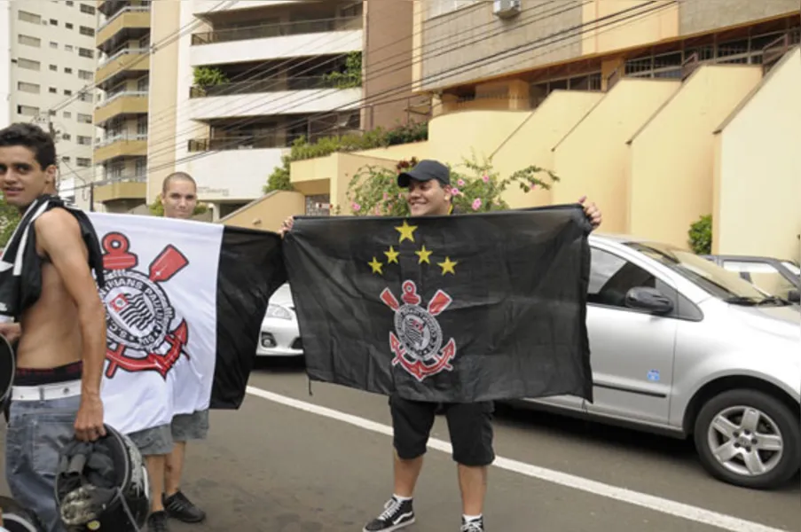MUNDIAL DE CLUBES - Corintianos festejam na Higienópolis