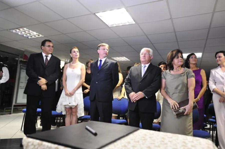 Kireeff toma posse e reforça discurso anticorrupção