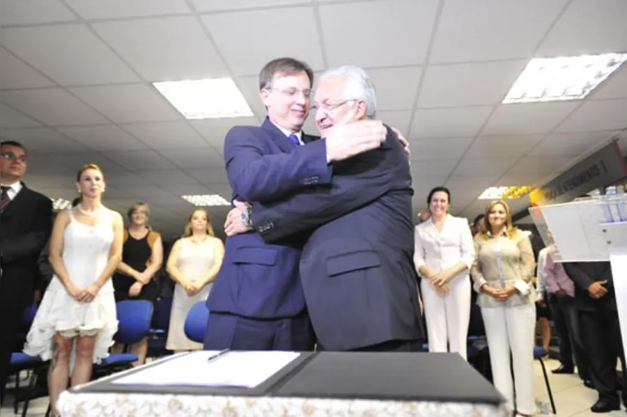 Kireeff toma posse e reforça discurso anticorrupção