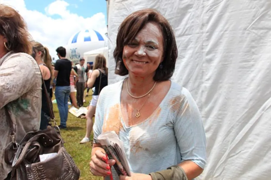 Festa no aterro reúne mais de mil estudantes