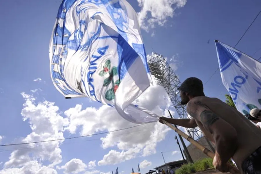 LEC estreia com goleada sobre Toledo