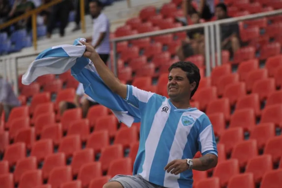LEC estreia com goleada sobre Toledo