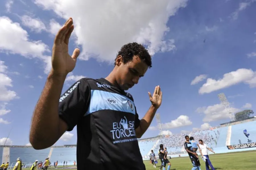 LEC estreia com goleada sobre Toledo