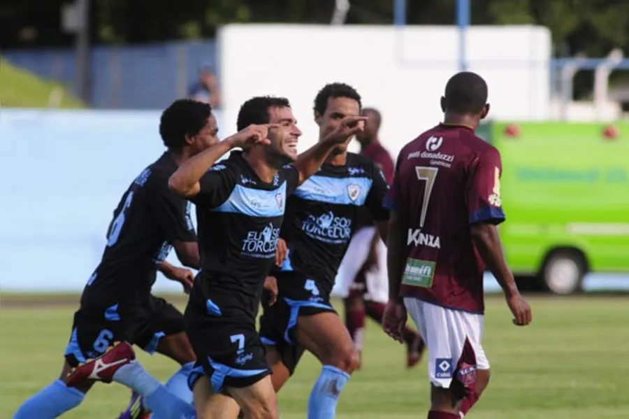 LEC estreia com goleada sobre Toledo