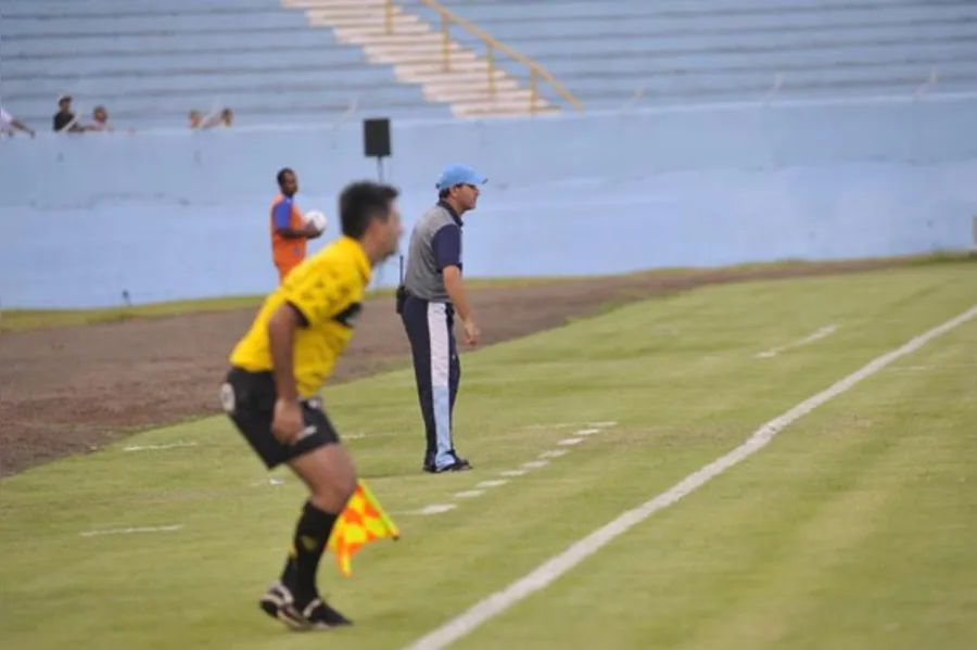 LEC estreia com goleada sobre Toledo